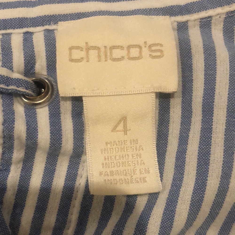 Chico’s blue and white long blouse. Unique detail on back. 100% cotton. - Picture 8 of 10